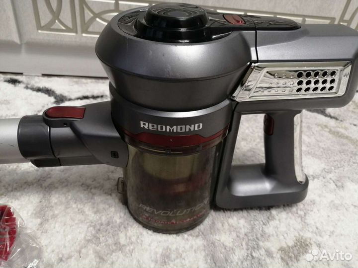 Вертикальный беспроводной пылесос