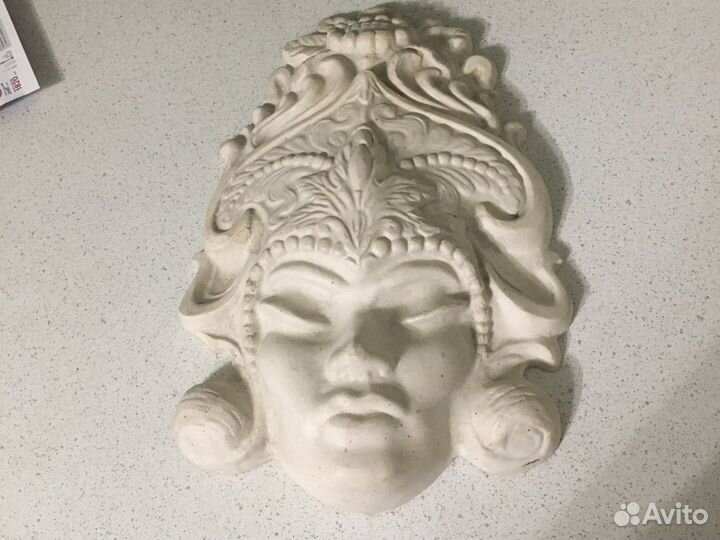 Маска интерьерная из гипса