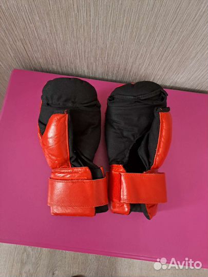 Перчатки для рукопашного боя