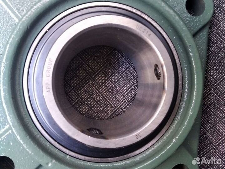 Подшипник в корпусе подшипниковый узел ucp 214