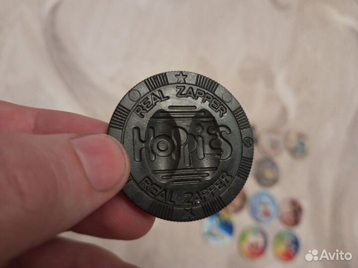 Продам кэпсы и биту