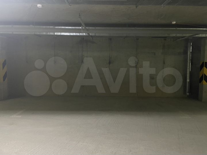 Машиноместо, 25 м²