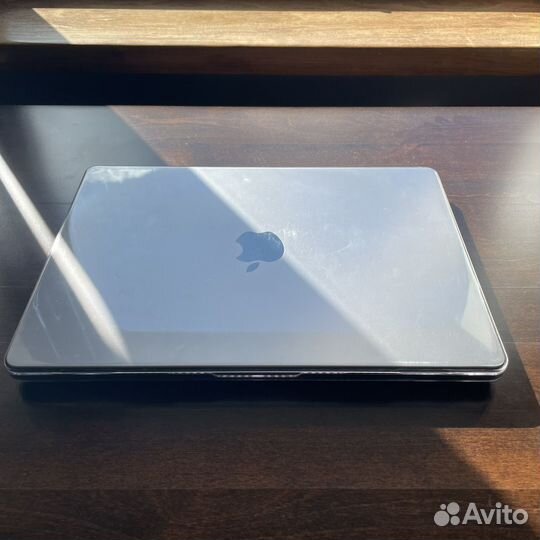 Macbook pro 14 m1 16 512 silver