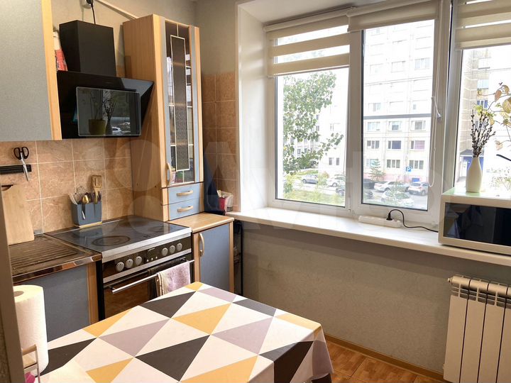 2-к. квартира, 45 м², 3/9 эт.