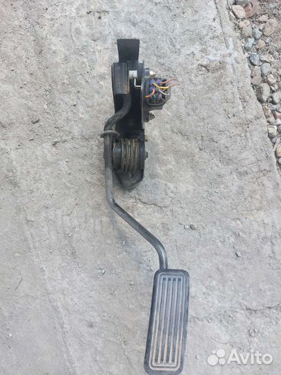 Педаль газа Toyota Land Cruizer Prado KZJ95