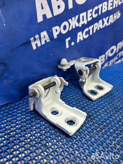 Петля двери Peugeot 308 хэтчбек EP6C 2012