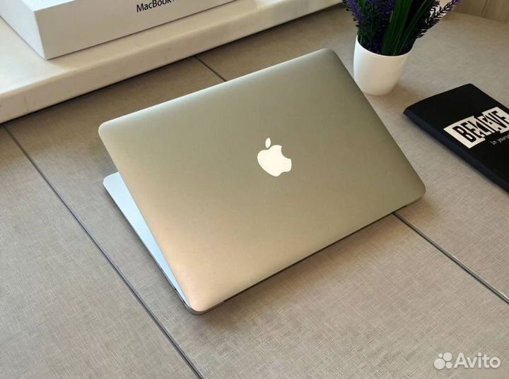 Apple MacBook Air