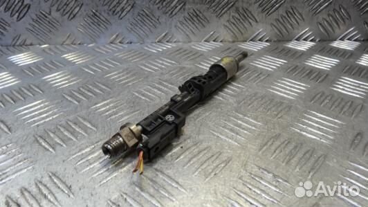 Форсунка бензиновая BMW 5 F10/F11 (3BA12B703)