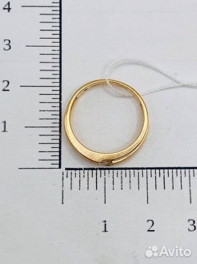 Золотое кольцо с камнем 17,5р
