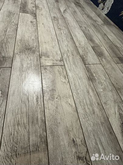 Ламинат новый