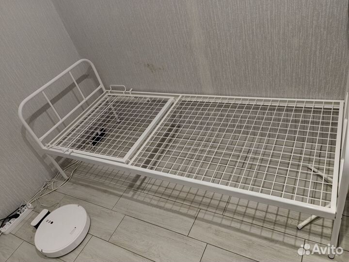 Медицинская кровать