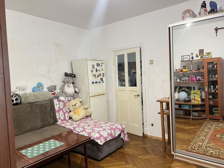 Комната 18 м² в 2-к., 2/4 эт.