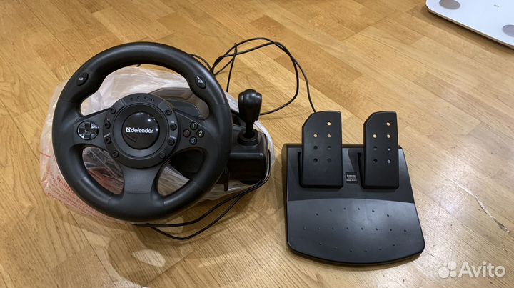 Игровой руль Defender Forsage Drift GT с педалями