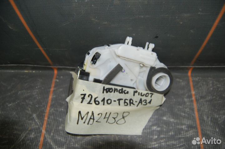 Замок двери задней правой - Honda Pilot 3