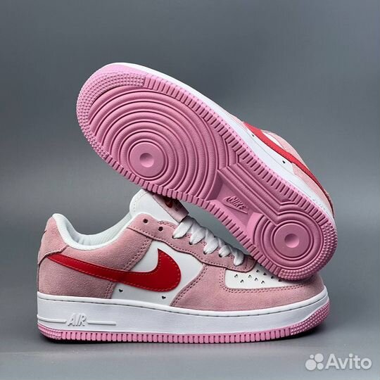 Кроссовки женские Nike Air Force 1 Valentines Day