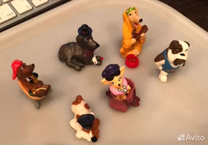 Игрушки из киндер сюрпризов