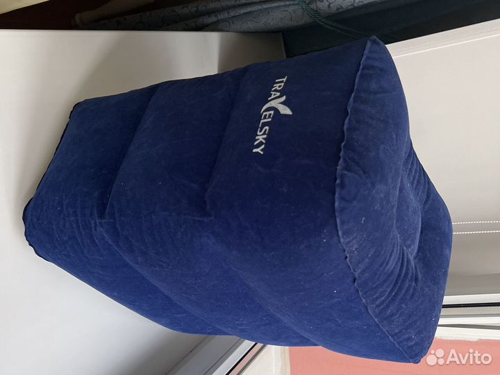 Надувная подушка для ног для перелетов