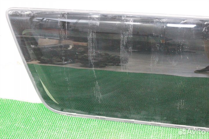 Задние боковые стекла Cadillac Escalade GMT800 ESV