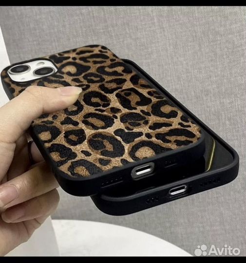 Чехол на iPhone 13