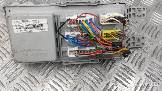 Блок предохранителей hyundai santa FE 2 (EAD16M102