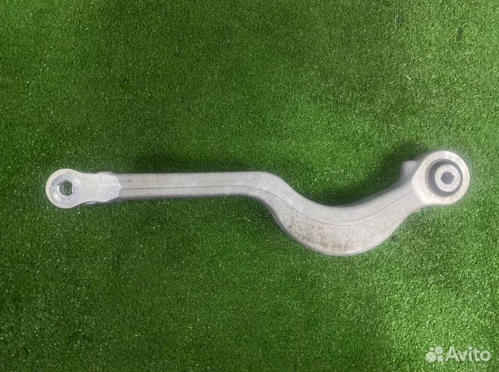 Нижняя продольная штанга задняя Mercedes-Benz Amg