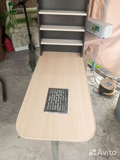 Маникюрный стол с вытяжкой бу