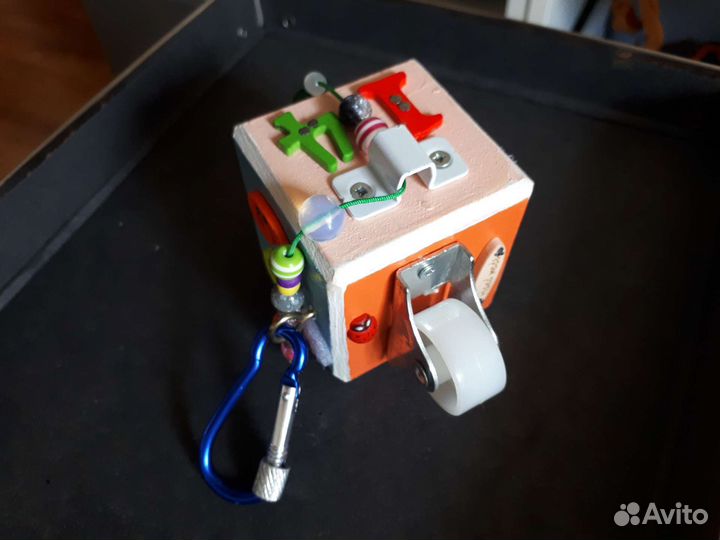 Бизикубик развивающий, карманный бищиборд