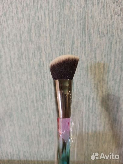Кисть для макияжа