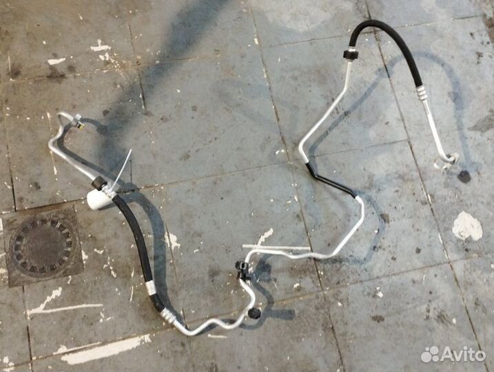 Трубка кондиционера Mercedes Benz C200 W204 271860