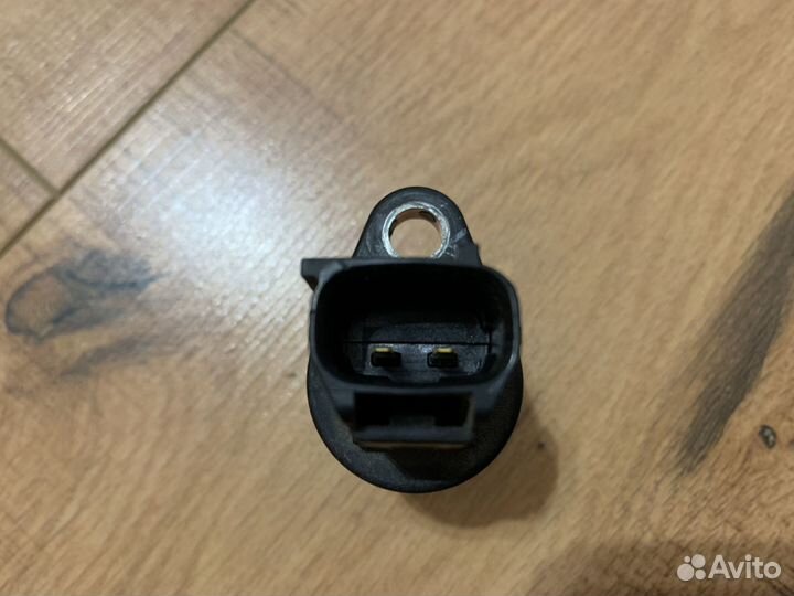 Датчик положения коленвала volvo