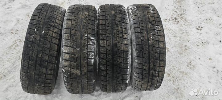 Bridgestone Blizzak Revo GZ 215/65 R16