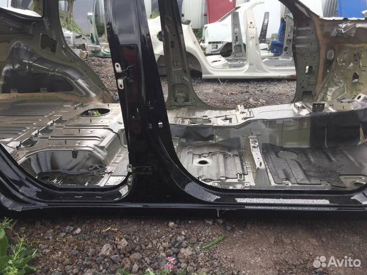 Порог со стойкой правый, Mitsubishi Pajero/Montero