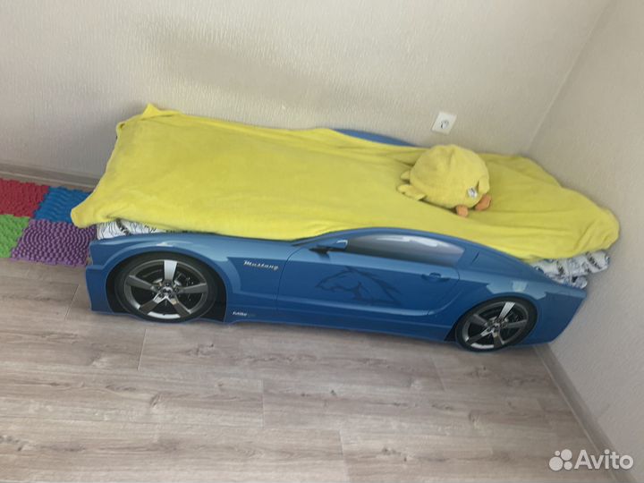 Кровать машина