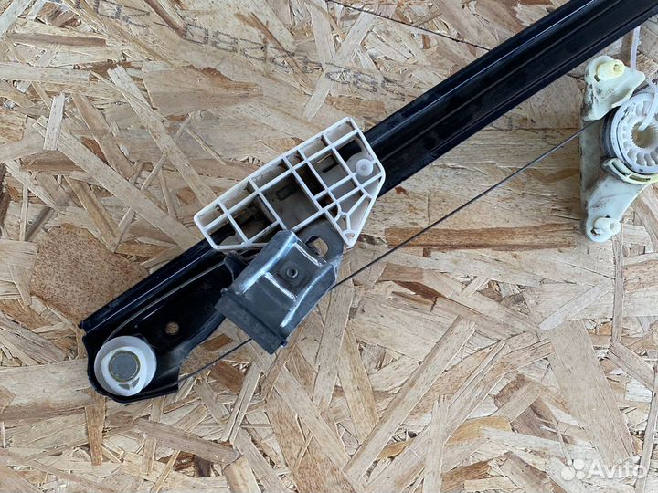 Механизм стекла задний Мерседес мл164