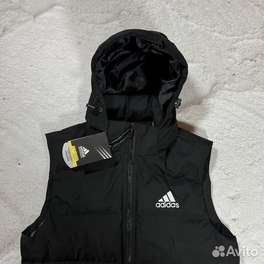 Жилетка adidas весенняя