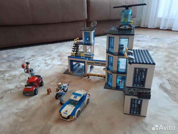 Lego City полицейский участок оригинал