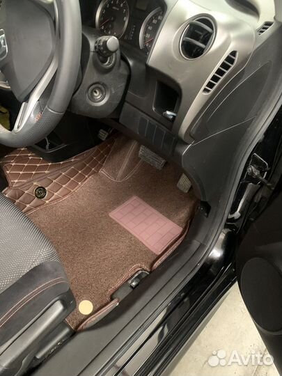 Автоковрики 3д на Honda Life