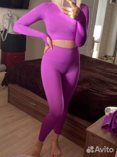 Бесшовный спортивный костюм 4в1 (S и L)