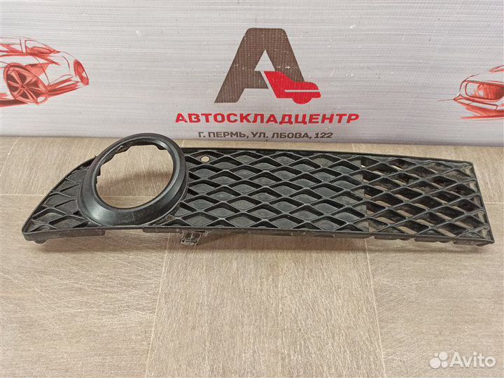 Решетка бампера переднего правая Infiniti M