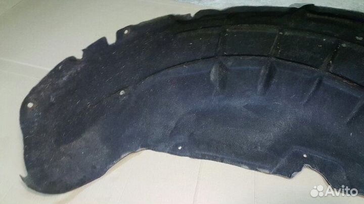 Подкрылок задний правый Audi Q7 4L 4.2 BAR 06