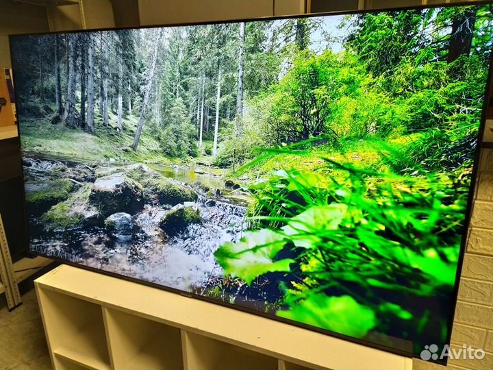 На всю стену яркий Samsung 4K, SMART TV, Wi Fi 70