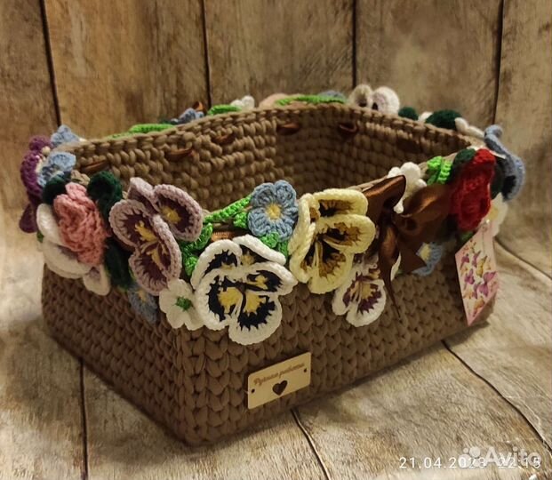 Корзина вязаная из трикотажной пряжи