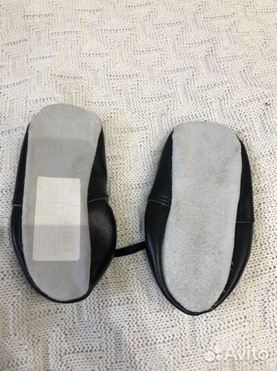 В сад на физ-ру чешки 24р. 13,5 см