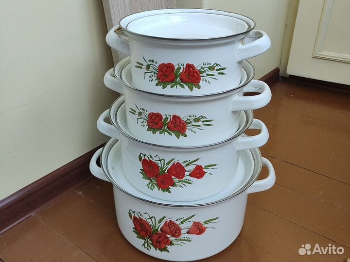 Кастрюля эмалированная