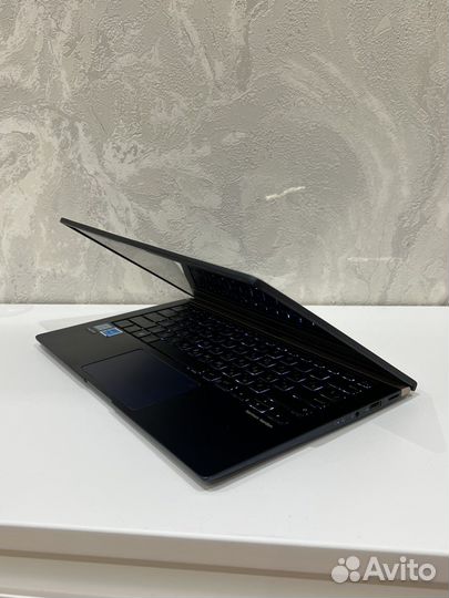 Ноутбук asus ZenBook UX433f