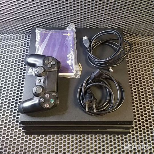 Игровая приставка Sony Play Station 4 Pro 1TB