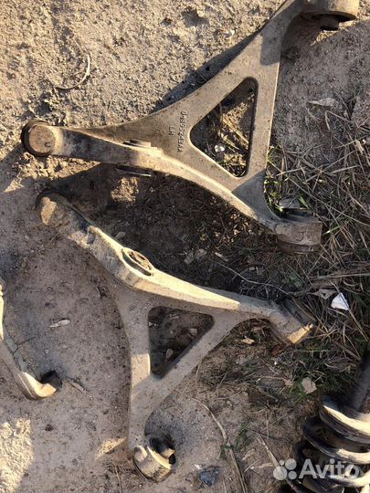 Рычаг передний правый нижний Крайслер 300 Магнум