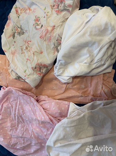 Простыни на резинках на десткую кроватку