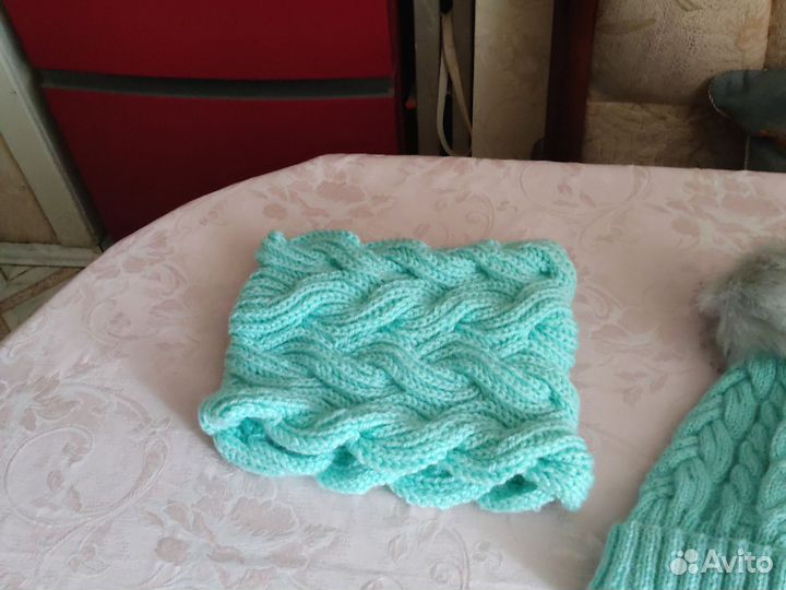 Комплект из шапки, варежек и снуда