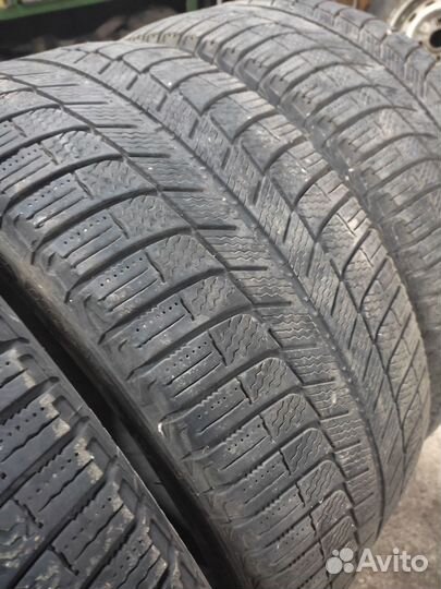 Michelin X-Ice XI3 225/40 R18 92H